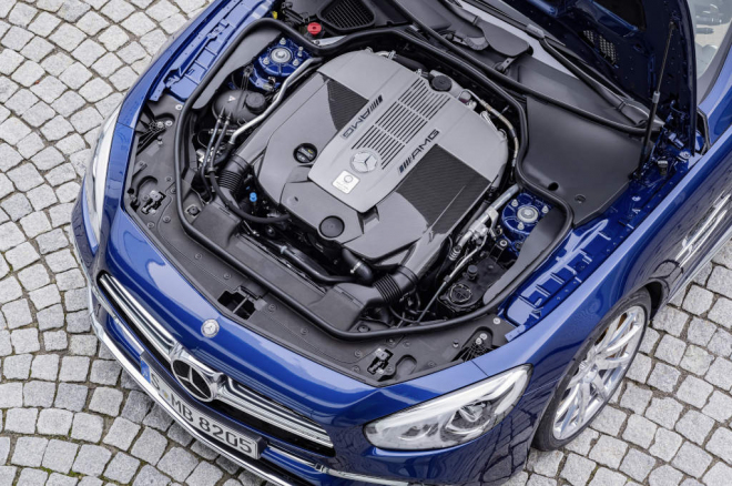 Mercedes inovuje motory V12, budou výkonnější a dostupné i s pohonem 4x4