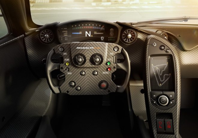 McLaren P1 GTR odhalil svůj karbonový interiér, je naprosto extrémní