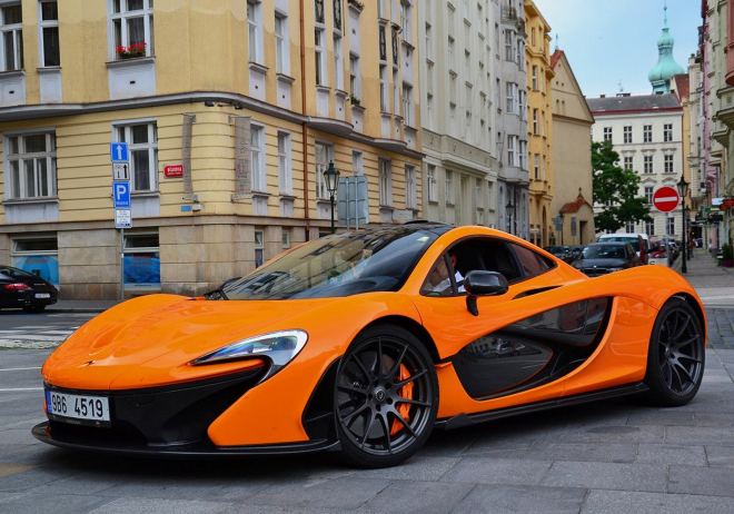 McLaren P1: jediný český kus natočen i v akci (video)