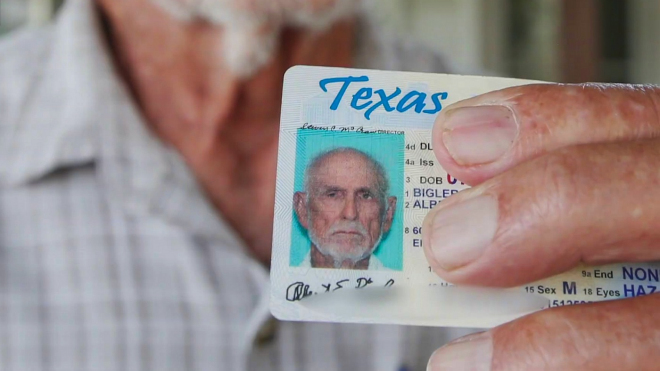 95letý muž musí dokázat, že se narodil, aby mohl dostat nový řidičský průkaz