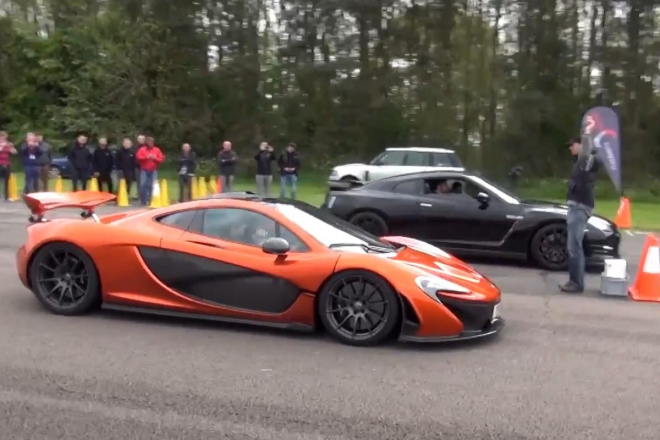 McLaren P1 ve sprintu do 330 km/h: Nissan GT-R Litchfield překoná jen o fous (videa)