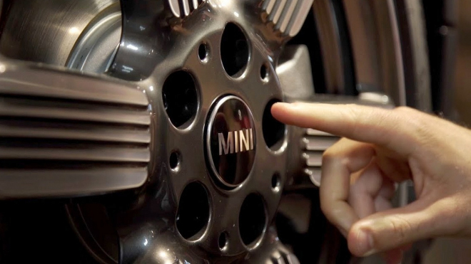 Slavný prvek z Rolls-Royců si nyní mohou pořídit i majitelé „tuctových” Mini