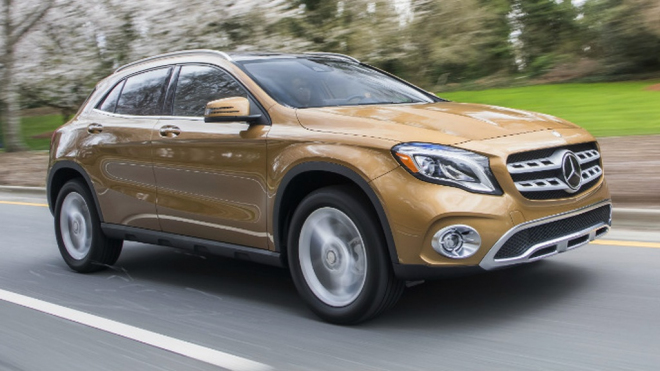 Američané vybrali nejhorší auta a pneu roku 2018, akorát na Den díkůvzdání