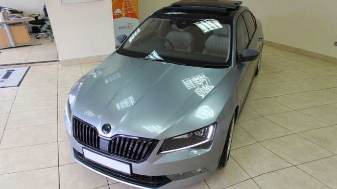 Nejsilnější a nejrychlejší Škodu Superb na světě nikdo nechce, je stále na prodej