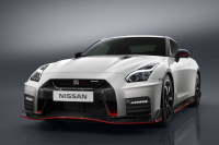 Nissan GT-R Nismo 2017: facelift změnil vzhled, přidal rychlost