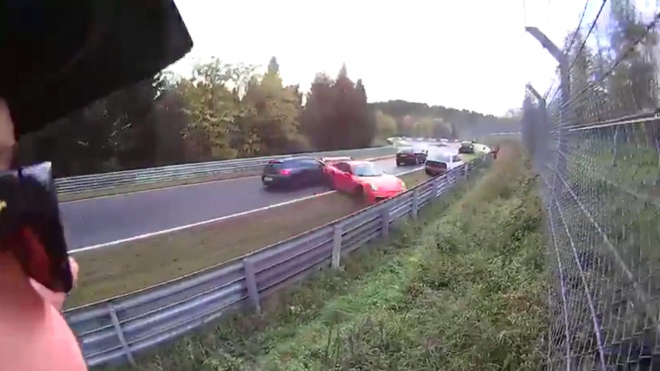 Na Ringu se stala další hromadná nehoda, možná i nejhoršímu zabránil obětavý řidič