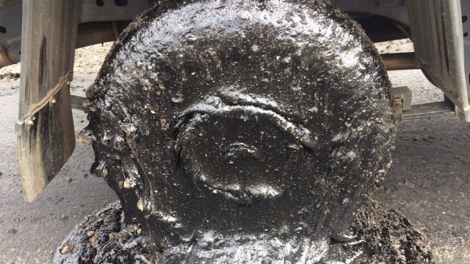 Australští řidiči vyrazili na nově opravenou silnici, domů si ale odvezli víc než chtěli