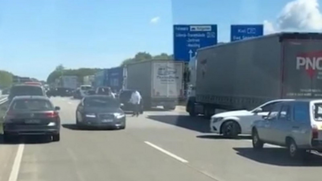 Několik řidičů dosud nevídaným způsobem zneužilo tzv. záchranářskou uličku