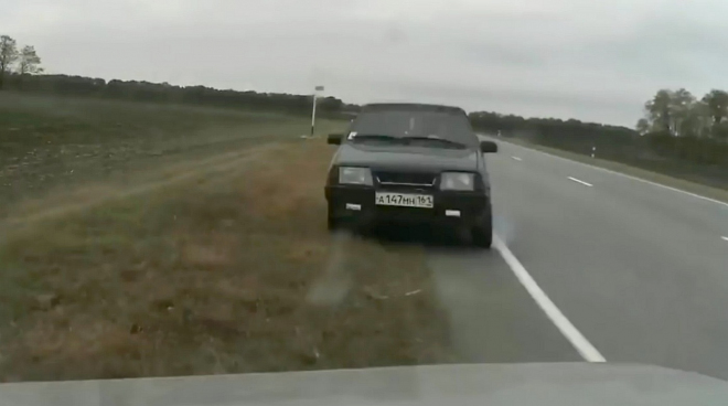 Otec učil svou dceru řídit a donutil ji předjíždět, oba zemřeli (video)