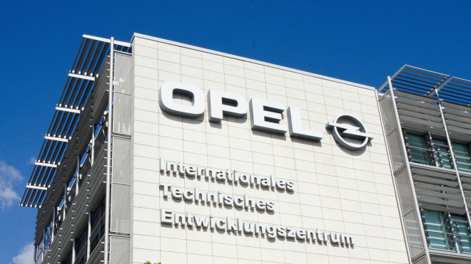 Prodej Opelu Francouzům byl pozastaven. Může k němu nakonec nedojít vůbec?