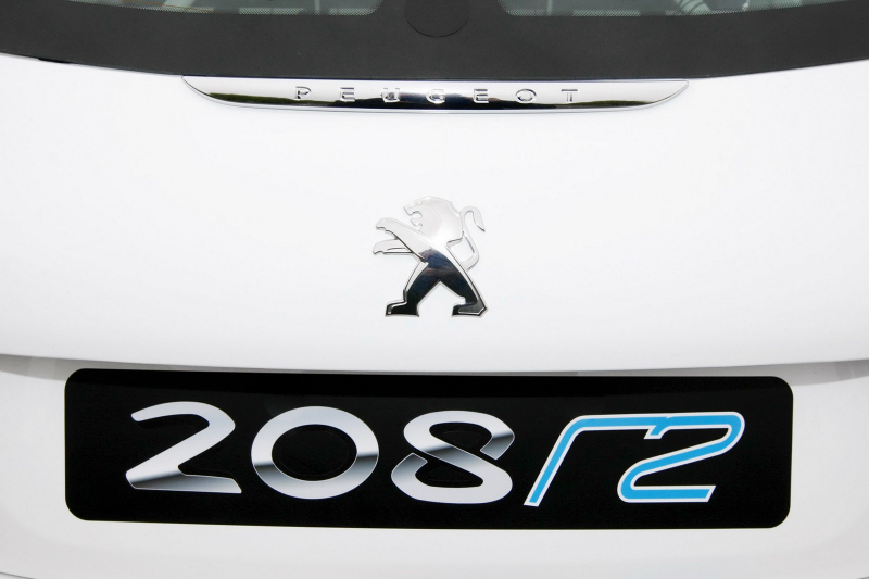 [Obrázek: Peugeot_208_R2_15_800_600.jpg]