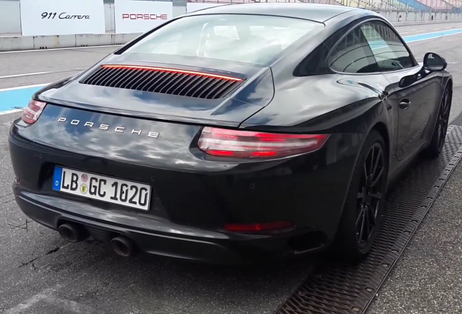 Porsche 911 2016 s turbem zní přesně tak, jak jsme čekali. Nezajímavě (videa)