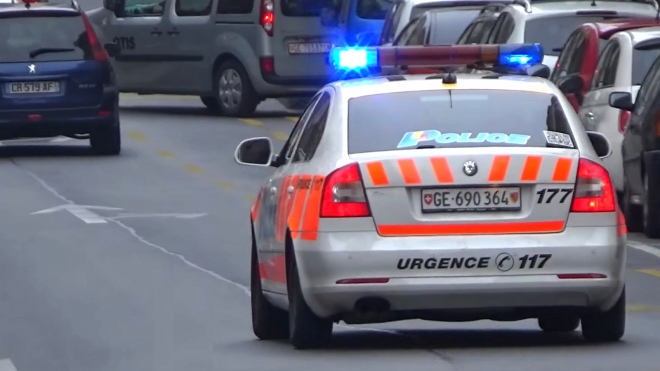 Švýcarský policista dostal pokutu za to, že jel moc rychle při pronásledování zločinců