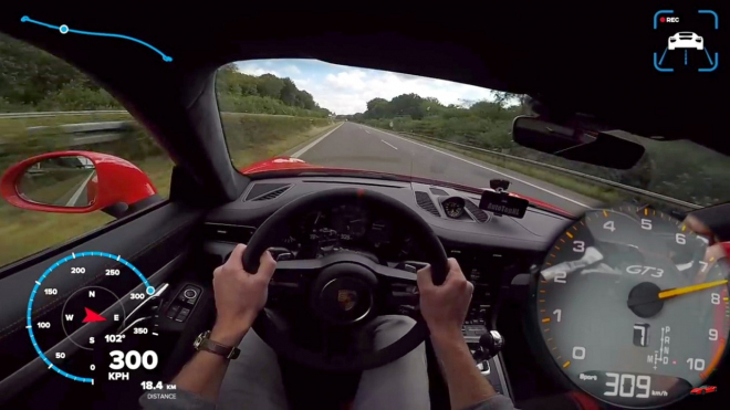 Podívejte se na řádění Porsche 911 GT3 na německé dálnici, 300 km/h udělá jako nic