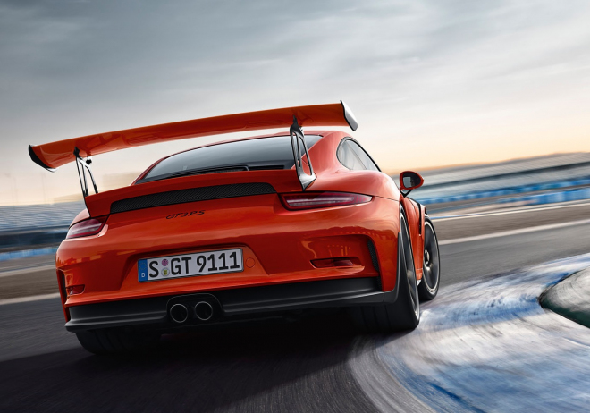 Porsche 911 GT3 RS 2015 na nových fotkách a dynamickém videu z okruhu Nardo