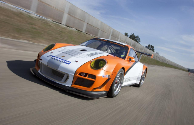 Porsche 911 GT3 R Hybrid 2.0: uspěje tentokrát na Nürburgringu?