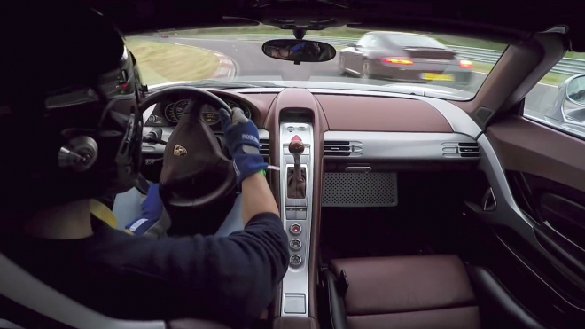 Porsche Carrera GT ostře řízené na Nordschleife je slast pro spoustu smyslů (video)