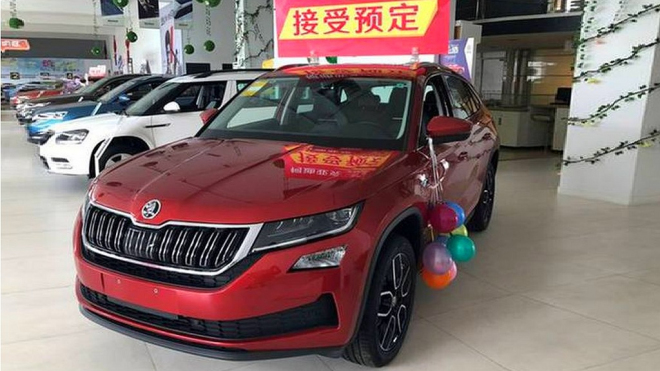 Prodeje aut v Číně se nečekaně dramaticky propadly, je to problém pro celý svět
