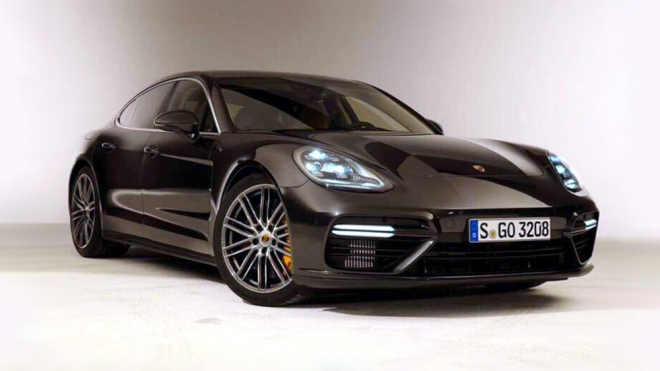 Toto je nové Porsche Panamera, je to prý nejrychlejší sedan světa