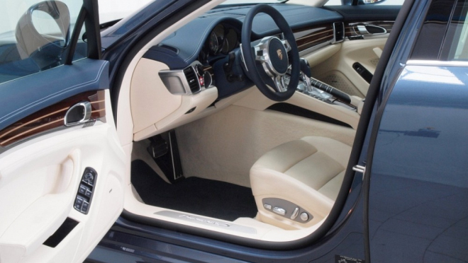 Porsche uvažuje o magnetických tlumičích dveří, aby poslouchaly na slovo