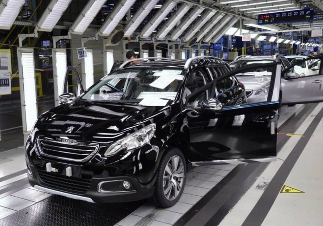 Peugeot 2008: i tohle malé SUV táhne, automobilka zvýší výrobu