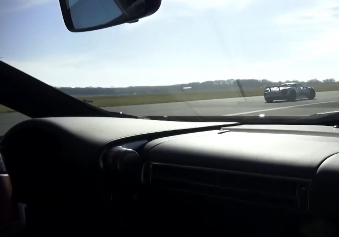 Porsche 918 vs. Lexus LFA ve sprintu: a z obdivovaného stoje je statista (video)