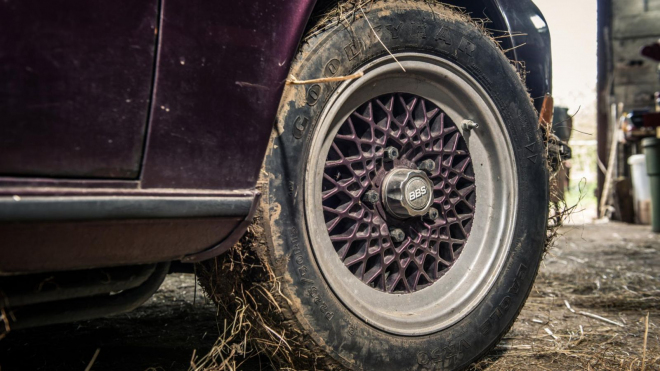 Tak skončilo jedno z nejvzácnějších Porsche. Po smrti majitele ho našli mezi slepicemi