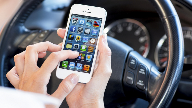 Váš iPhone brzy při jízdě autem nebude fungovat. Sám se zamkne, i pasažérům