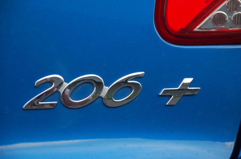 Test Peugeot 206+: starý známý s novou tváří - 2 - Peugeot_206_plus_test_exterier_04