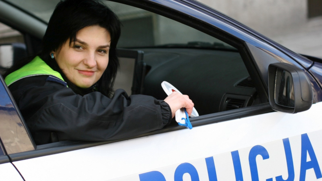 Polští policisté přestali řidičům dávat pokuty, důvod je pochopitelný