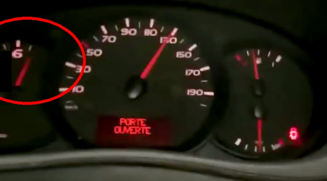 Co se stane, když v autě ve 150 km/h zařadíte dvojku?