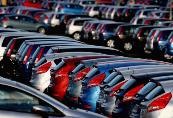 Prodeje aut v Evropě, srpen 2013: další pokles znamená další historické minimum