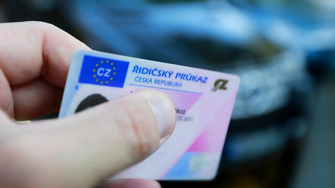 Důvody, pro které vám česká policie může „sebrat řidičák”. Je jich méně, než se říká