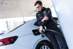 Dieselová Škoda Superb dostala od Němců v testu skvělé vysvědčení, ani všechny předsudky nedokázaly zastínit její přednosti