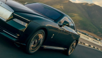 Rolls-Royce zkouší zachránit svůj stále větší propadák citelným přepracováním. Na jeho postupném úpadku stěží něco změní