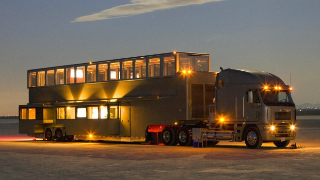 Obliba obytných aut v USA prudce roste, díky těm, co zvolili Trumpa. Co na to Češi?