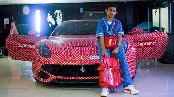 Když se dobře narodíte, můžete mít v 15 letech i Ferrari F12 Louis Vuitton Supreme
