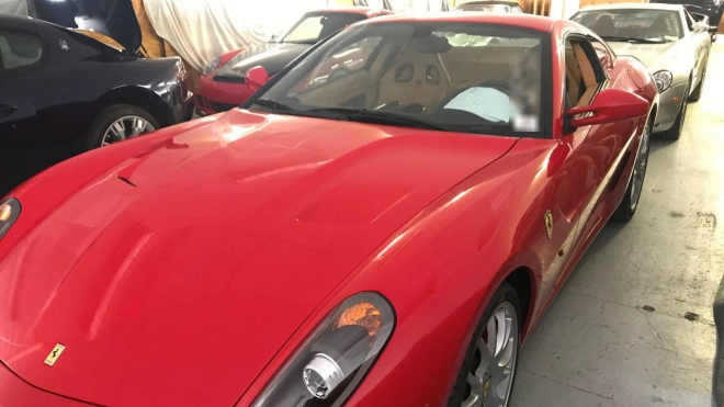 Rozprášené sbírky: superauta dvou doktorů zabavili, když zjistili, z čeho je financovali