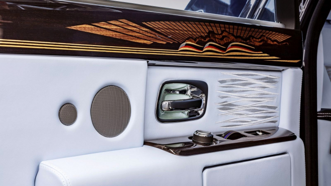 Toto je poslední vyrobený Rolls-Royce Phantom, je jak zaoceánská loď na kolech