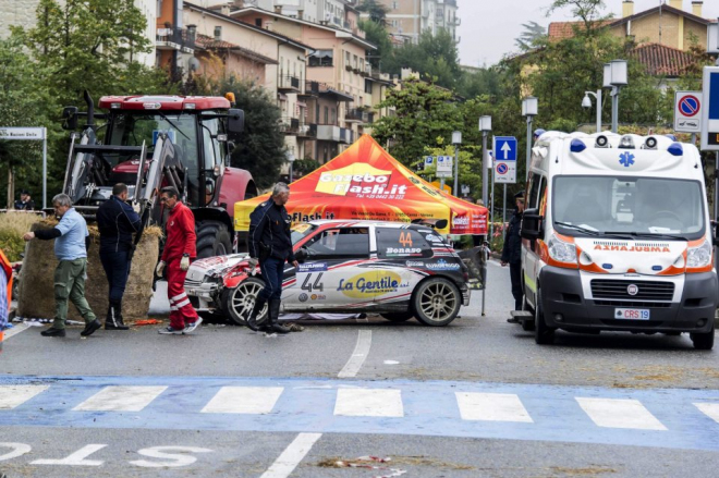 Tragédie na Rally Legend San Marino. Jeden divák zemřel, osm byl zraněno (foto, video)