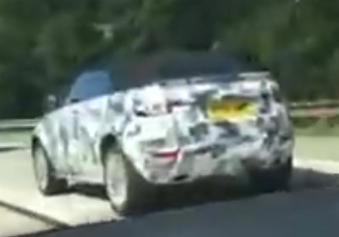 Range Rover Evoque Cabrio testuje i v ČR, čtenář Autoforum.cz jej přistihl na D1 (videa)