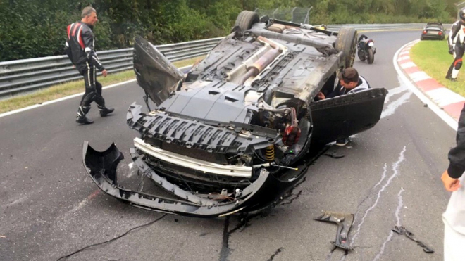 Kvůli tomuto autu se na Ringu muselo jet pozpátku. Model uhádnete (foto, videa)