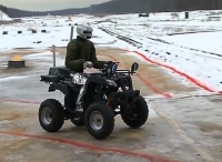 Rusové vyvinuli vlastního autopilota, k řízení pustili robota