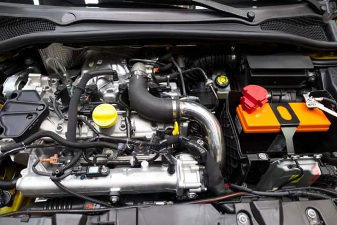 Ostřejší Renault Clio RS prý dostane dvoulitr z Méganu, 275 koní a manuál