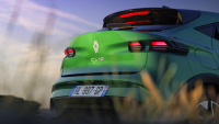 Nadšenci zkusili dojezd malého Renaultu Clio na jedno natankování. Dojel z Kolína nad Rýnem přes Alpy k Lago di Garda a pořád nebyl konec