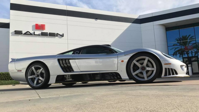 Kdysi jediný rychlostní konkurent Bugatti Veyron se vrací do výroby, 17 let od zrodu