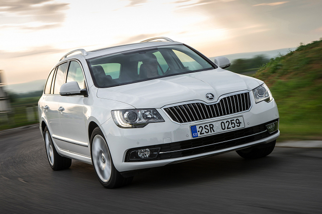 Škoda Superb 2013: kompletní ceník faceliftu a 60 nových fotek navrch