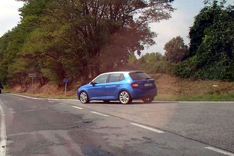 Skoda_Fabia_2015_III_nova_provoz_dalsi_05_800_600.jpg