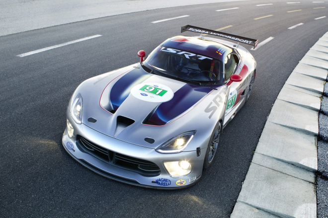 SRT Viper GTS-R 2012: závodní verze chce zatopit Corvette C6.R