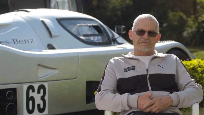 Zasloužilý mechanik si doma postavil kopii speciálu z Le Mans, může s ním na silnice